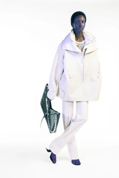 Look 10